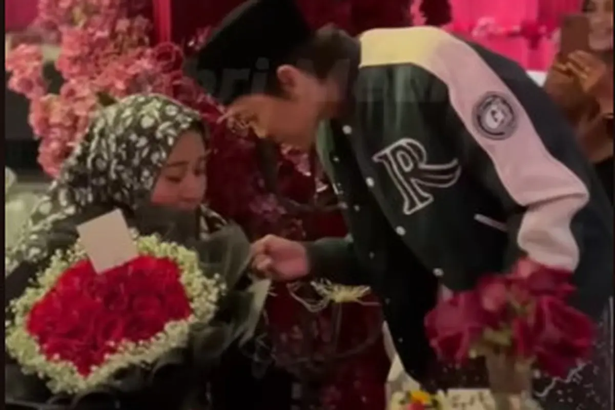 Gus Iqdam di Ultah Ning Nila (SS: YT ABRI Media)