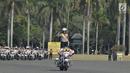 Anggota polisi wanita (Polwan) menaiki motor gede dalam peringatan HUT ke-70 Polwan di Lapangan Monas, Jakarta, Senin (3/9). HUT ke-70 Polwan mengangkat tema "Polwan Promoter Siap Menyukseskan Agenda Kamtibmas 2018 - 2019". (Merdeka.com/Iqbal S. Nugroho)
