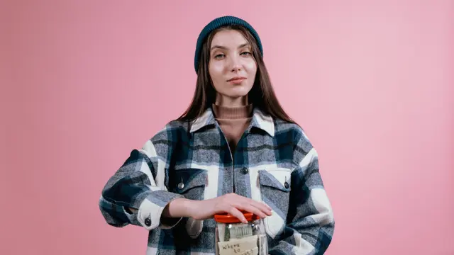 Soft Saving Bisa Jadi Pilihan, Tapi Jangan Lupakan Tabungan