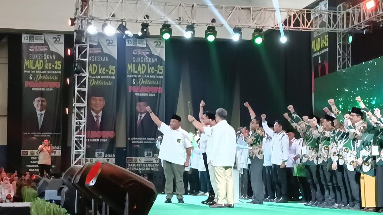 Partai Bulan Bintang (PBB) resmi mendeklarasikan dukungan kepada Ketua Umum Partai Gerindra Prabowo Subianto sebagai calon presiden (Capres) 2024.