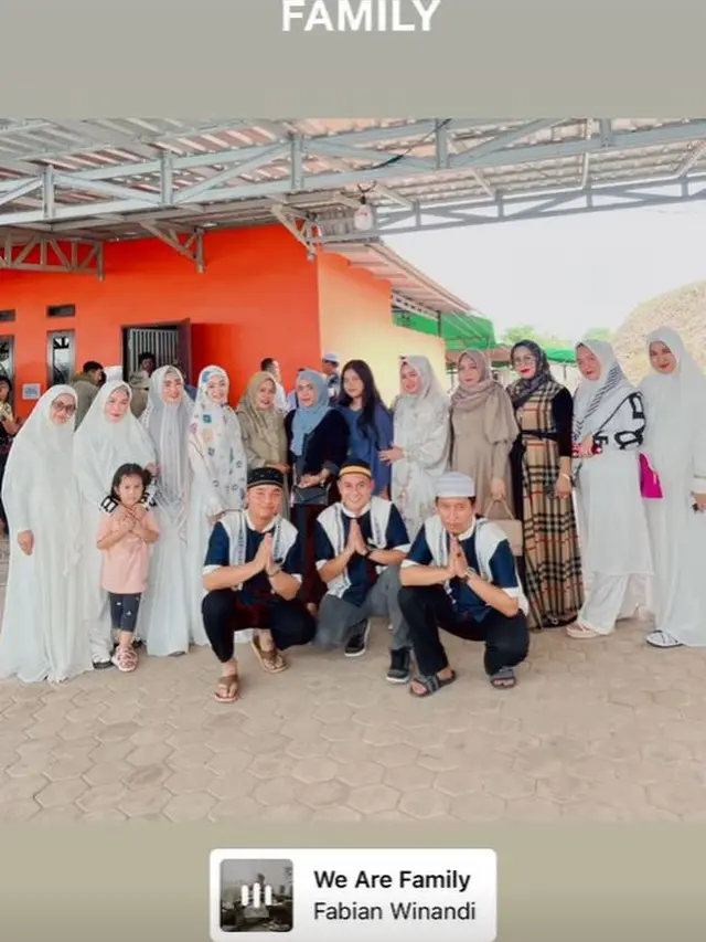 Tampil Bercadar, Ini 7 Potret Putri DA yang Kini Jalani Ibadah Haji