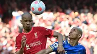 Fabinho. Gelandang berusia 28 tahun ini didatangkan Liverpool dari AS Monaco pada awal musim 2018/2019 dengan nilai transfer sebesar 45 juta euro atau setara Rp684 miliar. Selama total 4 musim, hingga kini ia telah tampil dalam 169 laga di semua ajang dengan torehan 11 gol dan 8 assist. Bersama Timnas Brasil ia telah mengoleksi 25 caps dengan torehan 1 assist sejak melakukan debut pada 7 Juni 2015. (AFP/Paul Ellis)