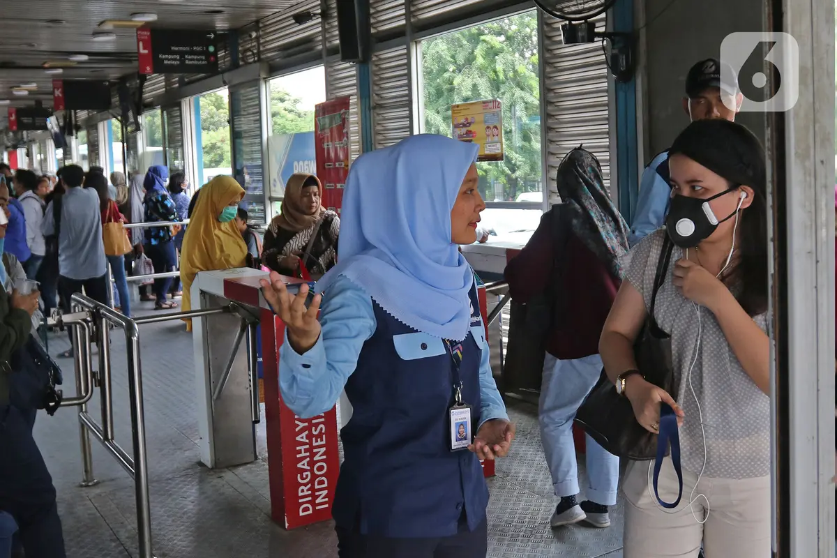 Cegah Penyebaran Corona, Transjakarta Siapkan Cairan Pembersih di 80 Halte