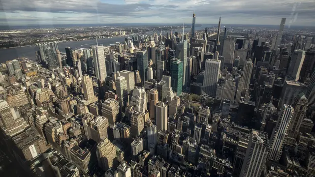 Menikmati Pemandangan Kota Manhattan dari Ketinggian