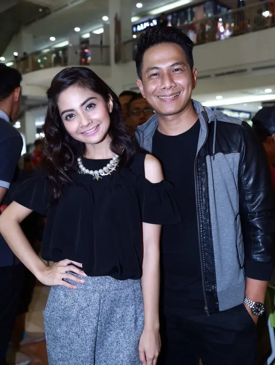 Single Bersama Selamanya ini akan menjadi andalan dalam albumnya Delon Thamrin berjudul Dekade yang akan keluar Mei mendatang. (Galih W. Satria/Bintang.com)