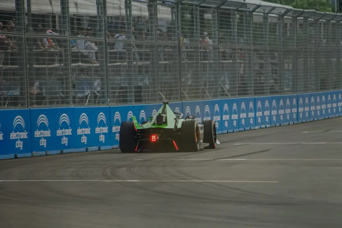 Suasana balasan GulaVit Jakarta E-Prix Formula E 2023
