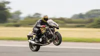 Wheelie di Kecepatan 337,8 Km/jam, Hayabusa Pecahkan Rekor Dunia