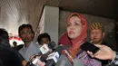 Nurhayati meminta kepada semua pihak untuk mendoakan kesembuhan Ketua Umum Gerindra Suhardi, Jakarta, Rabu (27/8/2014) (Liputan6.com/Miftahul Hayat)