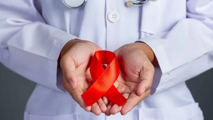 Ilustrasi dokter yang menangani trombositopenia/freepik.com/jcomp