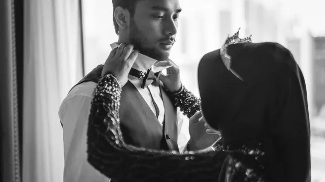 Potret mesra Achmad Megantara dan istri