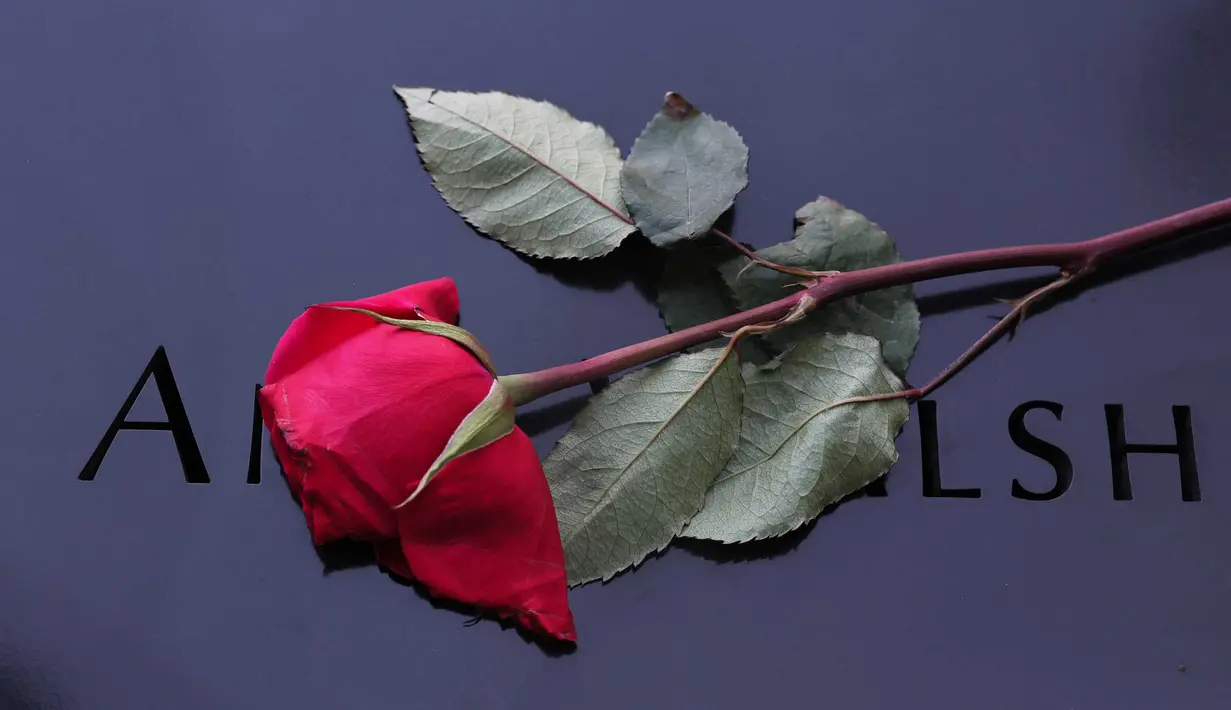 Dalam tragedi 9/11 sekitar 2.750 orang tewas di menara WTC, 184 lainnya meninggal di Pentagon. Sementara di lapangan Pennsylvania ada sebanyak 40 orang yang tewas. (Michael M. Santiago/Getty Images North America/Getty Images via AFP)