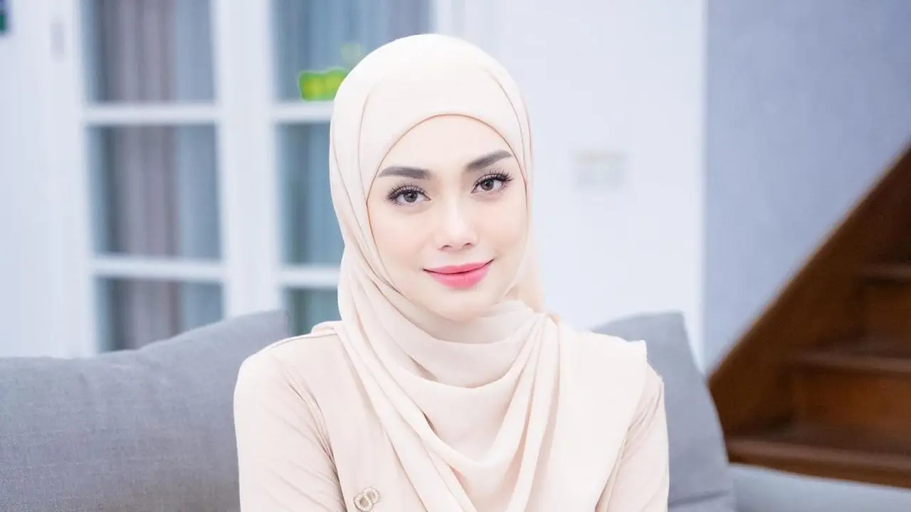 Celine Evangelista kenakan hijab (Instagram/celine_evangelista)