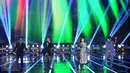 Suasana kemeriahan konser amal "Voice Of Indonesia", Jakarta, Sabtu (17/10/2015). Konser tersebut sebagai aksi peduli kepada masa depan anak Indonesia. (Liputan6.com/Helmi Afandi)