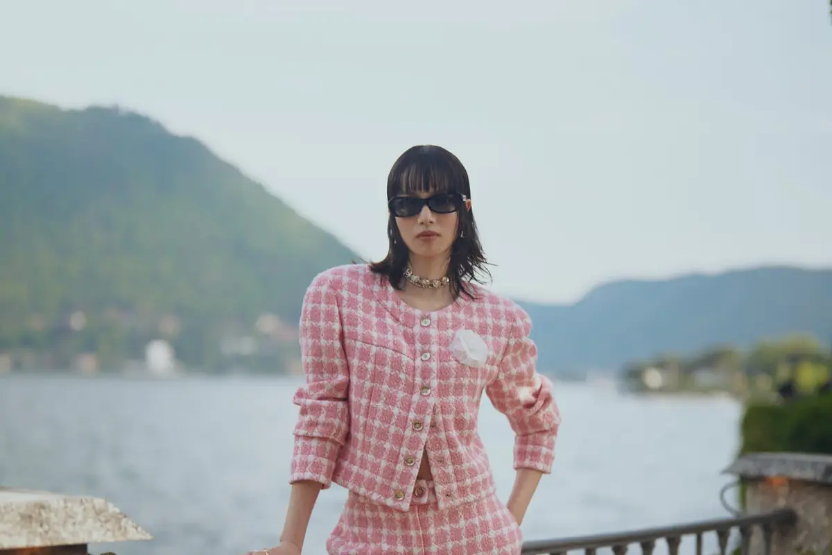 Tweed Chanel