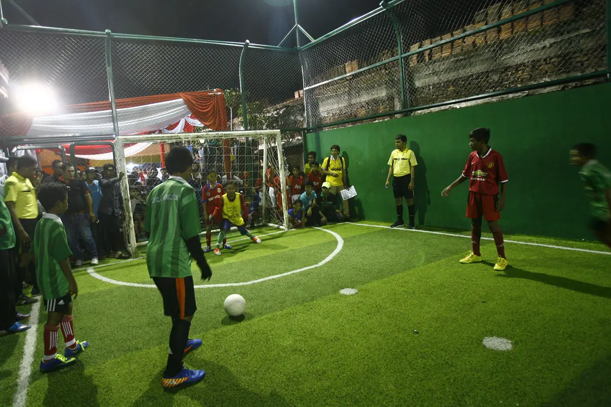 Turnamen Futsal Anak-Anak di Kampung Eks gang Dolly