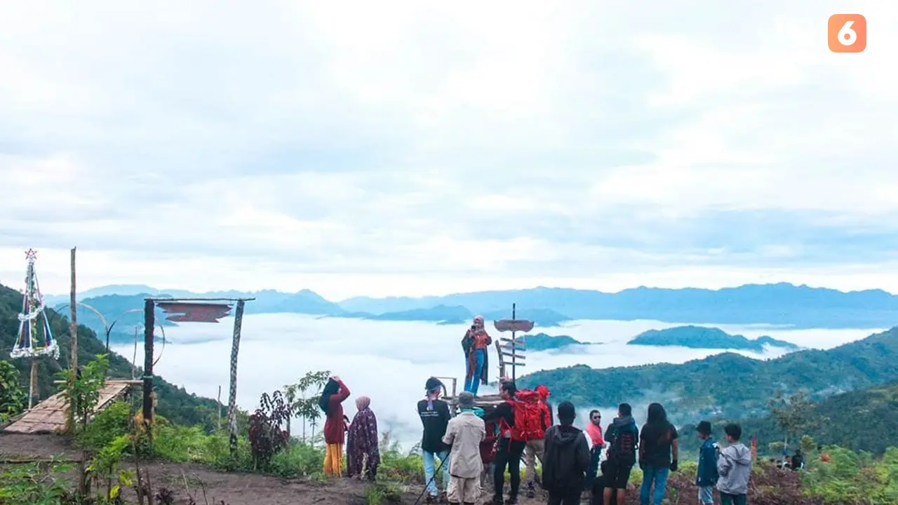 Lautan awan di Puncak Saludengeng (Abdul Rajab Umar/Liputan6.com)