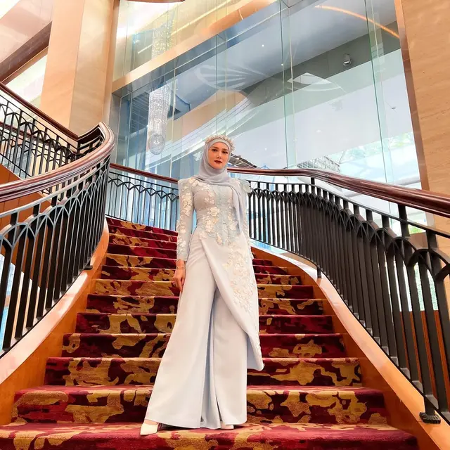 Gaya Headpiece Hiasan Kepala Mulan Jameela (Instagram/@mulanjameela1)