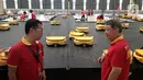 PT Tri Adi Bersama (Anteraja), perusahaan rintisan (startup) logistik yang merupakan anak usaha dari PT Adi Sarana Armada Tbk (ASSA), memperkenalkan sistem penyortiran otomatis pertama di Industri Logistik Indonesia yang menggunakan robot. (Liputan6.com/HO/Eko)