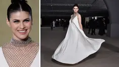 Alexandra Daddario tampil menawan menggunakan gaun putih di Academy Museum of Motion Pictures di Los Angeles. Alexandra tampil dalam fashion show acara tahunan kedua perfilman Amerika Serikat.