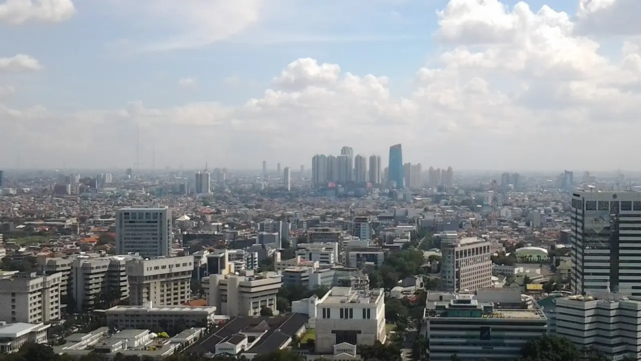 Ilustrasi Cuaca Jakarta Cerah Berawan