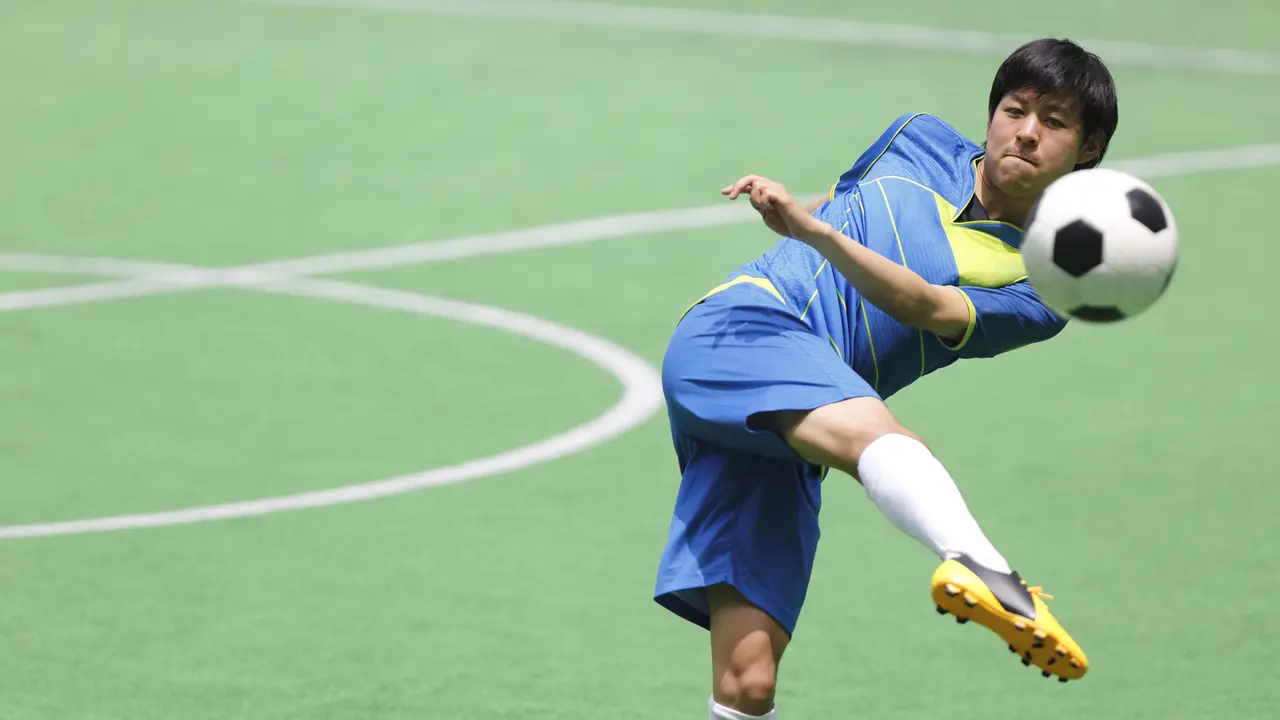Kelar Main Bola Tetap Fresh, Ini Grooming Routine Pria yang Wajib Dicoba