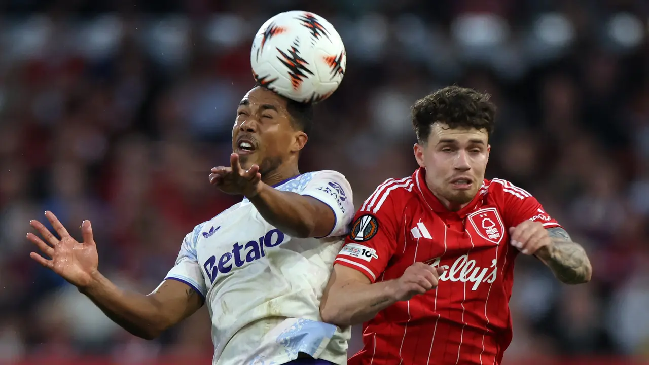 Youri Tielemans, Neco Williams