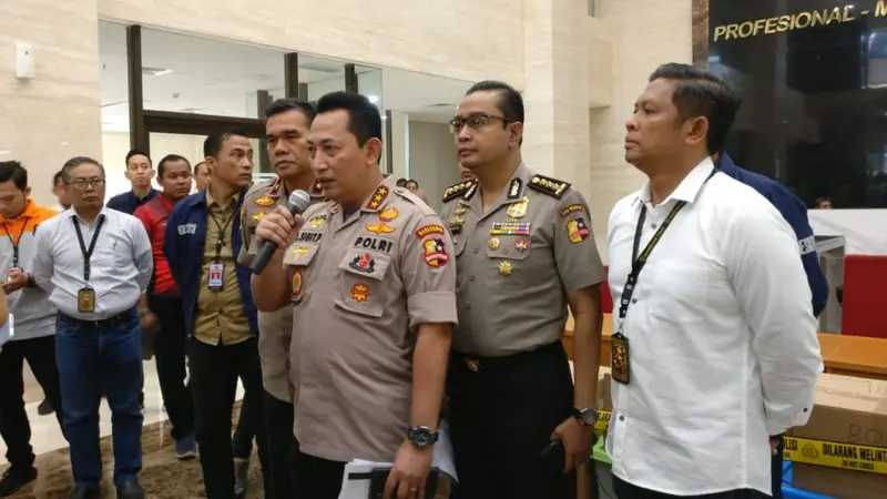 Kabareskrim Polri Komjen Listyo Sigit di Bareskrim Polri, Kamis (30/1/2020). (Liputan6.com/Nanda Perdana Putra)