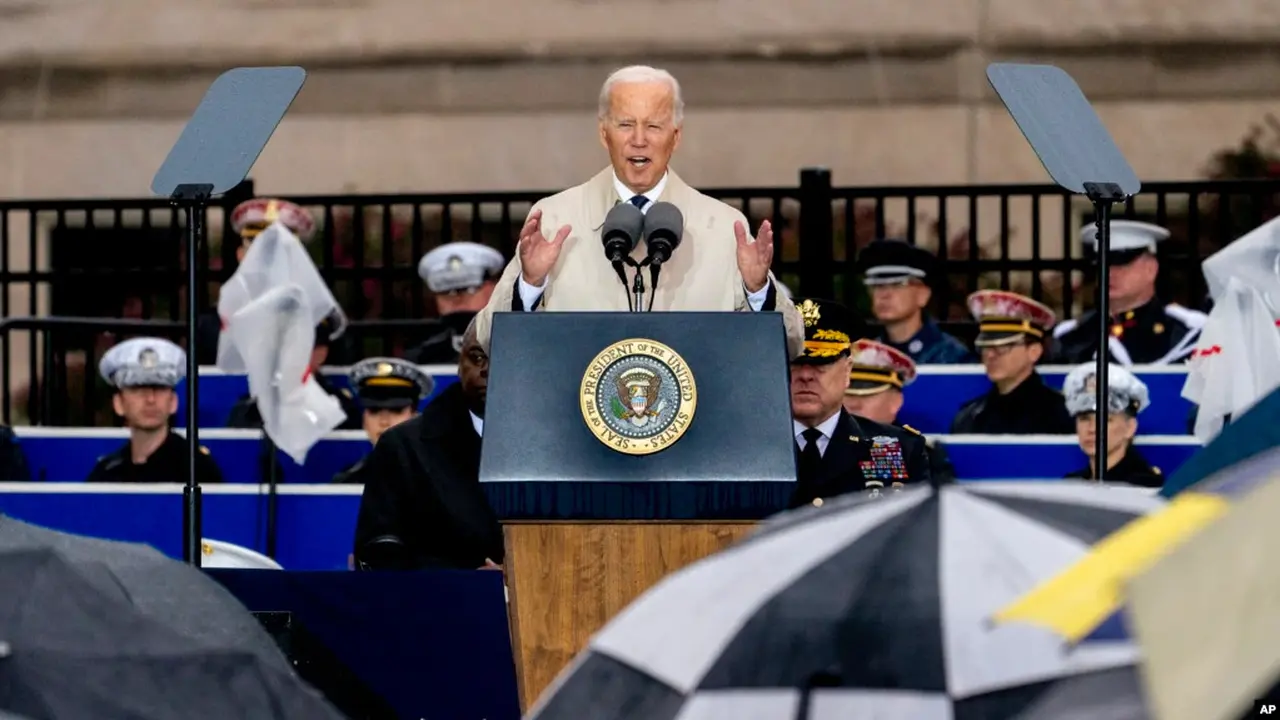 Presiden AS Joe Biden berbicara dalam upacara di Pentagon untuk menghormati dan mengingat para korban serangan teror 11 September 2001 (9/11), hari Minggu 11 September 2022. (Foto AP/Andrew Harnik)
