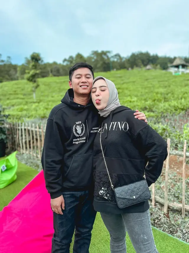 Klarifikasi Dinan Fajrina soal kabar gugat cerai dan hamil