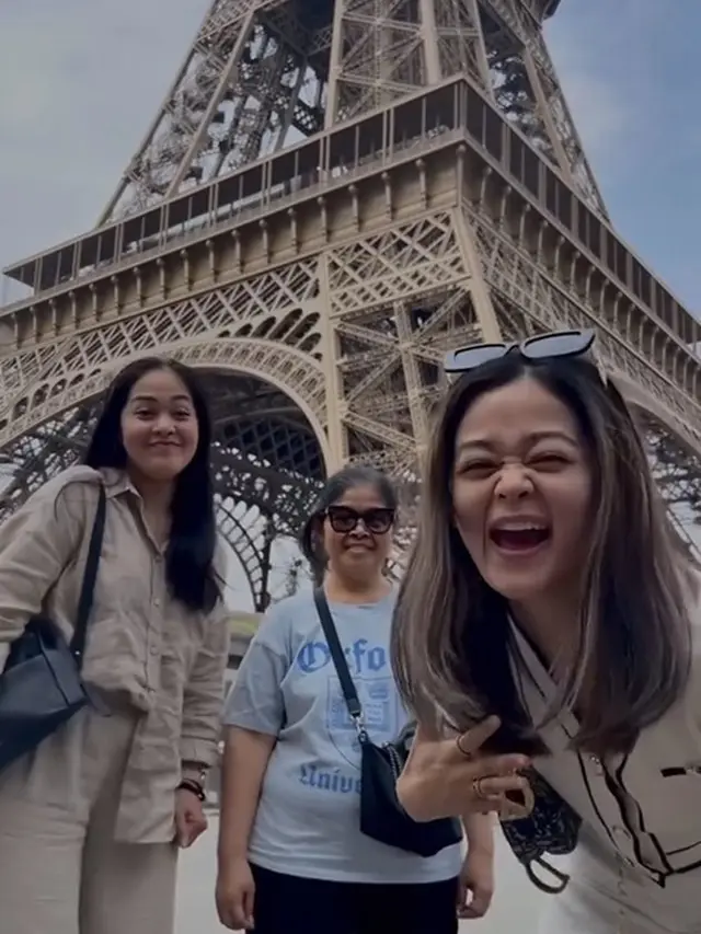 6 Potret Gracia Indri dan Gisela Cindy Liburan di Paris, Tetap Kompak