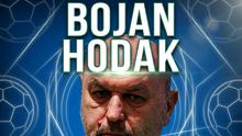 Ilustrasi Bojan Hodak pelatih Persib. (Bola.com/Erwin Snaz/Gemini)