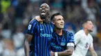 Pemain Inter Milan, Marcus Thuram dan Lautaro Martinez, merayakan gol ke gawang Torino pada laga pekan perdana liga Italia di Stadion Giuseppe Meazza, Selasa (26/8/2025) dini hari WIB. (AP Photo/Luca Bruno)