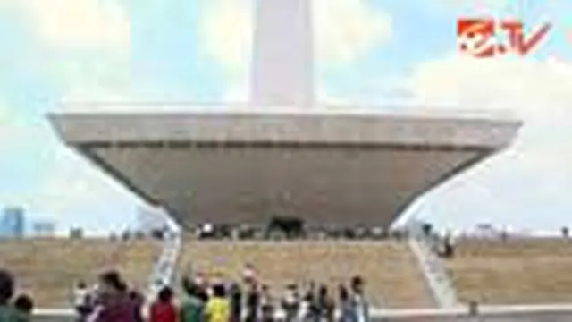 Libur Lebaran, Monas Diserbu Pengunjung