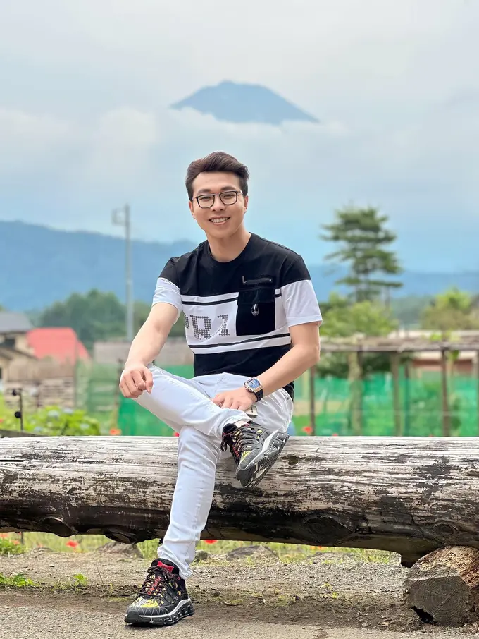 Perdana Live Streaming di Shopee Live Bikin Heboh, dr. Richard Lee Raih Cuan Tembus 8 Miliar dalam 2,5 Jam