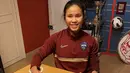 Pesepak bola putri Indonesia, Shalika Aurelia baru saja mengumumkan dirinya bergabung dengan klub kasta kedua Liga Italia, Roma Calcio Femminile (CF), tentu hal ini suatu hal yang membanggakan. Untuk mengenal lebih dekat Shalika, yuk intip gaya berpakaiannya