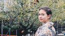 Aktris blasteran Indonesia-Jepang, Yuki Kato tampil menawan dengan kimono nuansa hitam. [@yukikt].