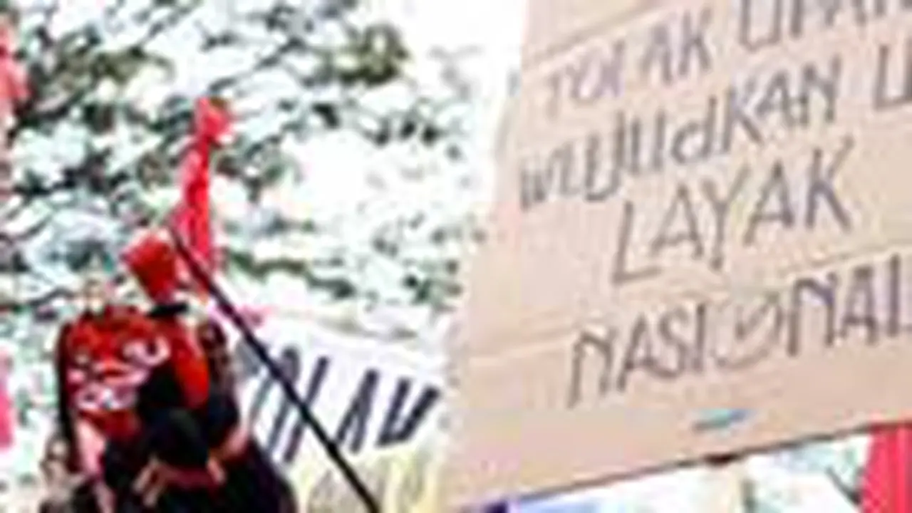 Buruh Bandung Minta Kenaikan Upah