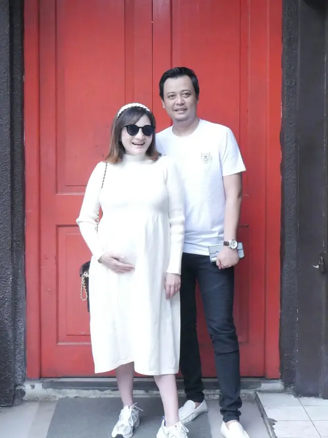 Kiki Amalia hamil
