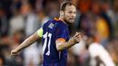 Euro 2024 merupakan edisi Euro kedua bagi Daley Blind setelah sebelumnya tampil di ajang Euro 2020. Belum dimainkan pada matchday pertama Grup D Euro 2024 saat menang 2-1 atas Polandia, pemain Girona ini telah mengoleksi 4 caps bagi Timnas Prancis yang semua terjadi di Euro 2020. Sementara sang ayah, Danny Blind total tampil dalam 2 edisi Euro, yaitu edisi 1992 dan 1996 dengan mengoleksi 3 caps. Prestasi terbaiknya adalah menjadi semifinalis pada Euro 1996, namun sayang ia tak mencatatkan satu pun caps karena tak pernah diturunkan dalam 4 laga. (AFP/ANP/Koen van Weel)