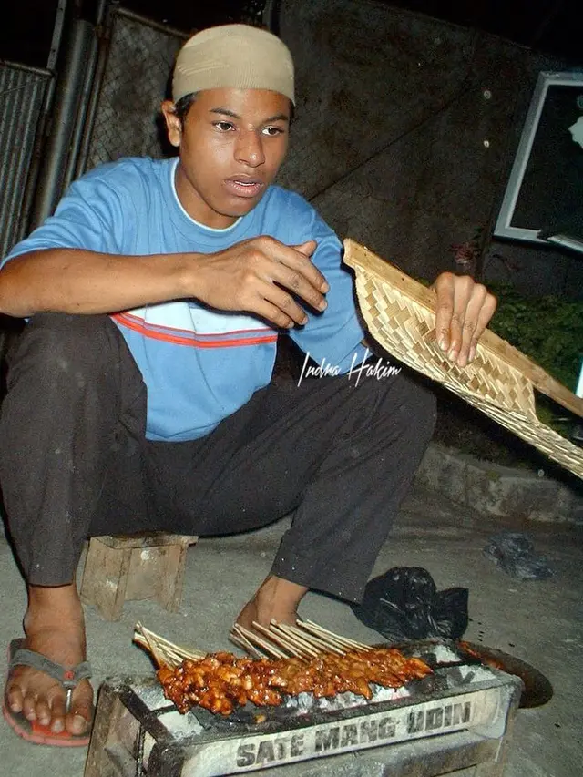 6 Editan Foto Marcus Rashford Jika Kerja di Indonesia Ini Kocak