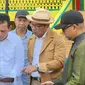 Ridwan Kamil bersama Gubernur Kepulauan Riau, Ansar Ahmad saat mengunjungi Pulau Penyengat dan berkunjung ke makam pujangga Raja Ali Haji. Foto: liputan6.com/ajang nurdin&nbsp;