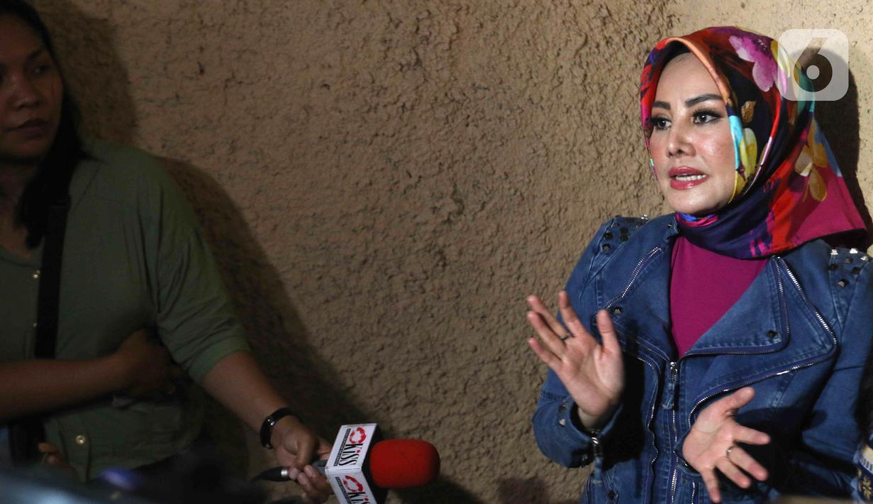 Lama Menghilang, Begini Penampilan dan Asmara Cici Paramida - Foto