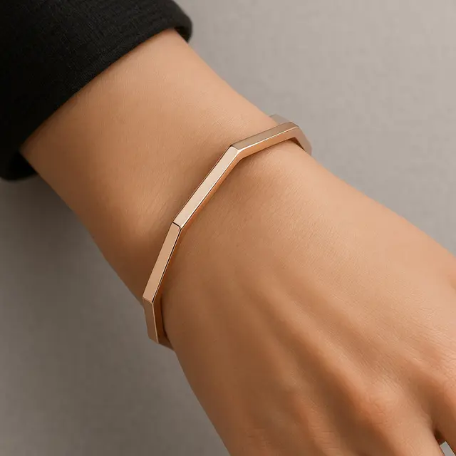 Model Gelang Geometris dengan Desain Kontemporer