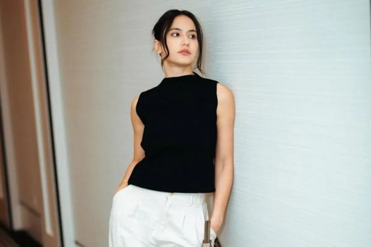 Potret Pevita Pearce dengan Outfit Casual yang Menawan (credit: instagram/pevpearce)