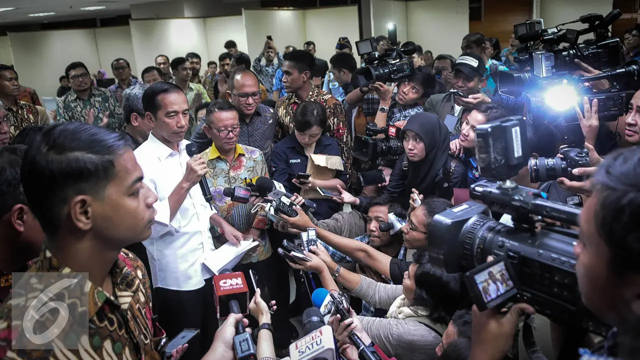 Presiden Jokowi berharap wajib pajak dan pengusaha yang tak ikut tax amnesty pada periode I untuk segera mendaftarkan diri ikut tax amnesty.