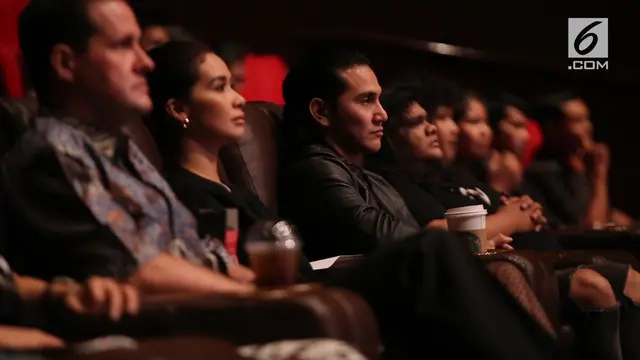 Film Wiro Sableng udah pasti ditunggu sama pecinta film Indonesia. Nah sebelum nonton, kita seru-seruan bareng sama castnya yuk!