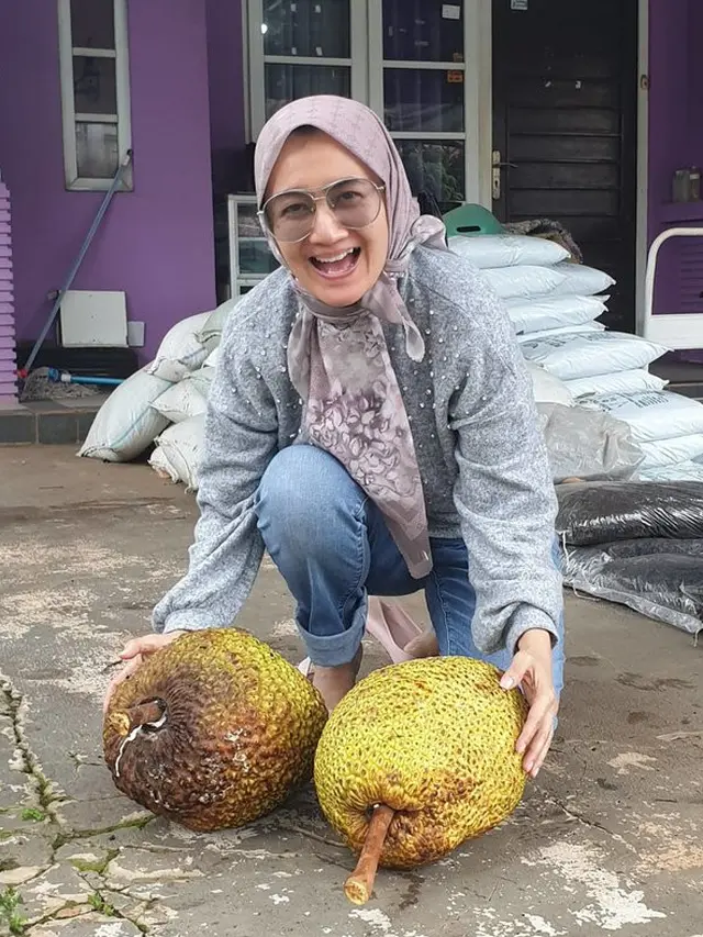 Nini Carlina (Instagram/ninicarlina_real)