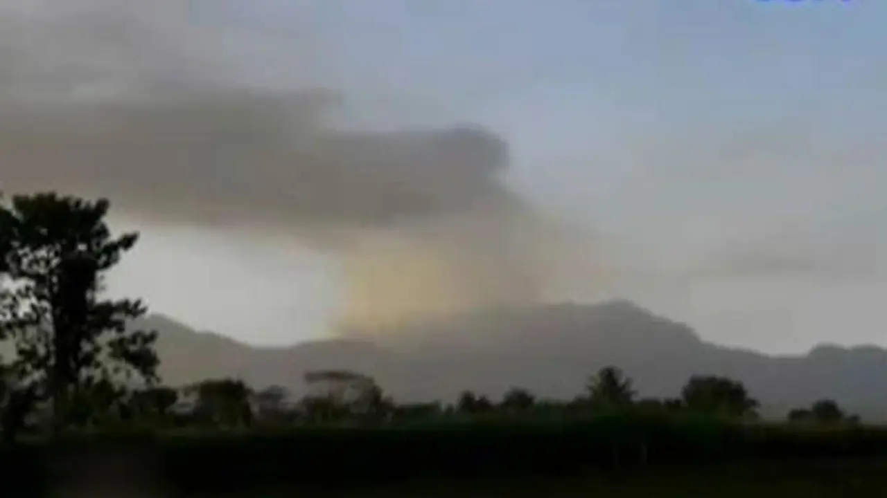 20150721-Vulkanik Gunung Raung-Bondowoso