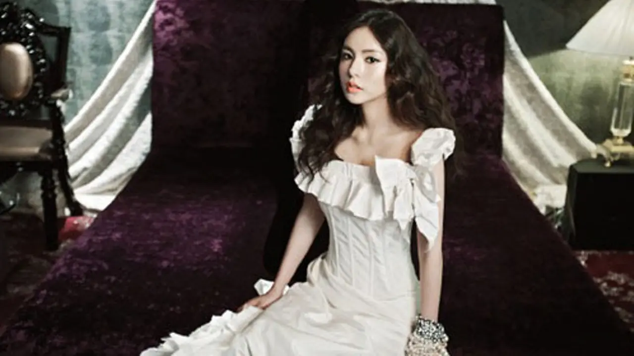 Dukung Kekasih, Min Hyo Rin Tonton Konser Big Bang