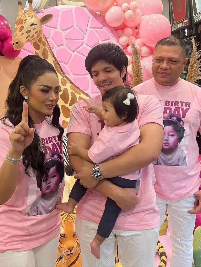 Perayaan ultah pertama Ameena putri Atta dan Aurel (Instagram/krisdayantilemos)